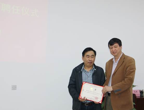 说明: E:\work\宣传部\宣传工作\Photos\2019\20190411我们召开高分子材料与工程专业校企合作人才培养方案论证会\新建文件夹\xcb\IMG_9474.JPG