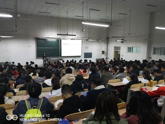 说明: C:\Users\CHXGB\Desktop\20181115西工大陈豫增教授为我们新生作报告\xcb\微信图片_20181116105844.jpg